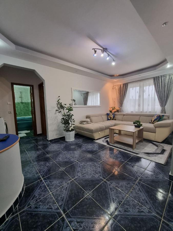 Emily Residence Curtea De Arges Ngoại thất bức ảnh